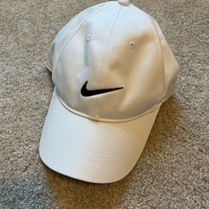 White Nike Golf Hat